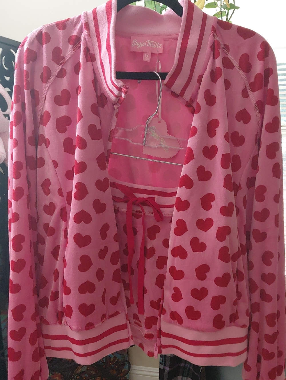DOLLSKILL 1X Sugar Thrillz Pink Jacket & Skirt Set with Red Hearts - Picture 16 of 16